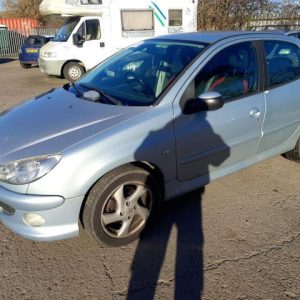 PEUGEOT 206