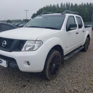 Nissan Navara Out