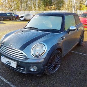 MINI HATCHBACK