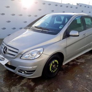 MERCEDES-BENZ B