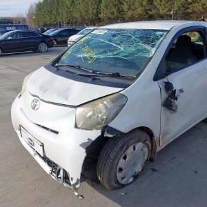 TOYOTA IQ