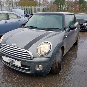 MINI HATCHBACK