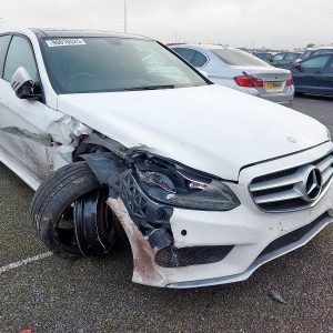 MERCEDES-BENZ E