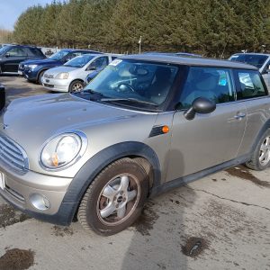 MINI HATCHBACK