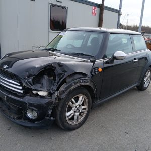 MINI HATCHBACK
