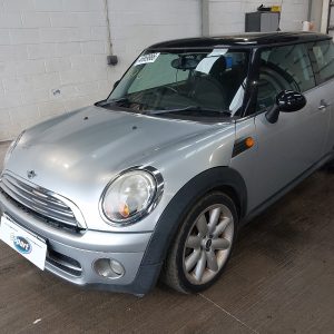 MINI HATCHBACK