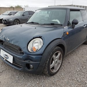 MINI HATCHBACK