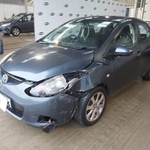 MAZDA 2