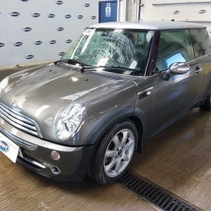 MINI HATCHBACK