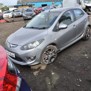 MAZDA 2