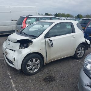 TOYOTA IQ