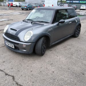 MINI HATCHBACK