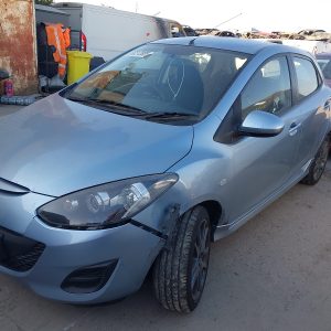 MAZDA 2