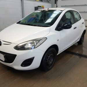 MAZDA 2