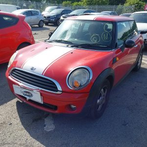 MINI HATCHBACK