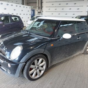 MINI HATCHBACK