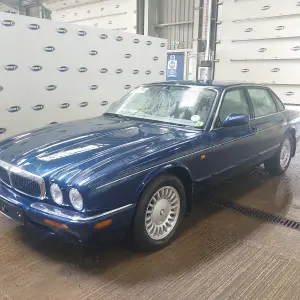 JAGUAR V8