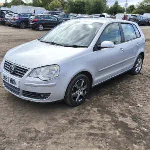 VOLKSWAGEN POLO