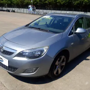 VAUXHALL ASTRA