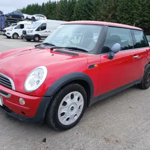 MINI HATCHBACK