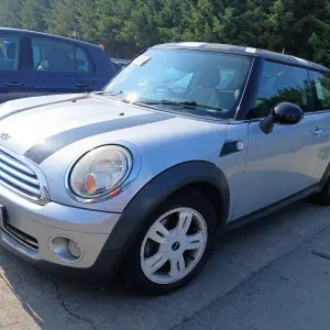 MINI HATCHBACK