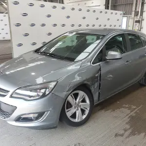 VAUXHALL ASTRA