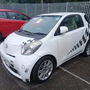 TOYOTA IQ
