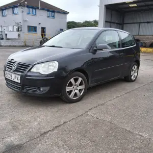 VOLKSWAGEN POLO