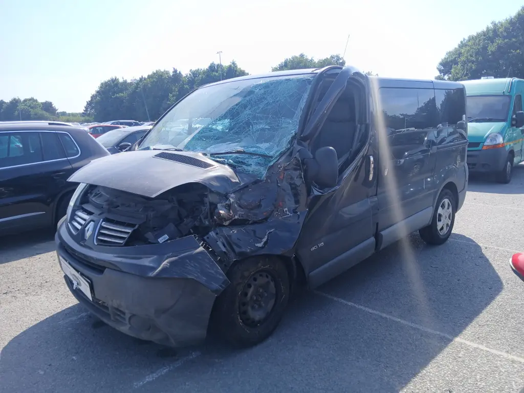 RENAULT TRAFIC