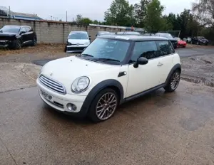 MINI HATCHBACK
