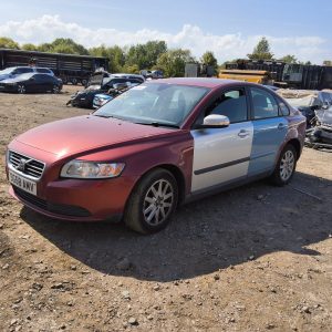 VOLVO S40