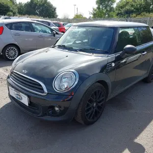 MINI HATCHBACK