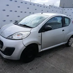 PEUGEOT 107