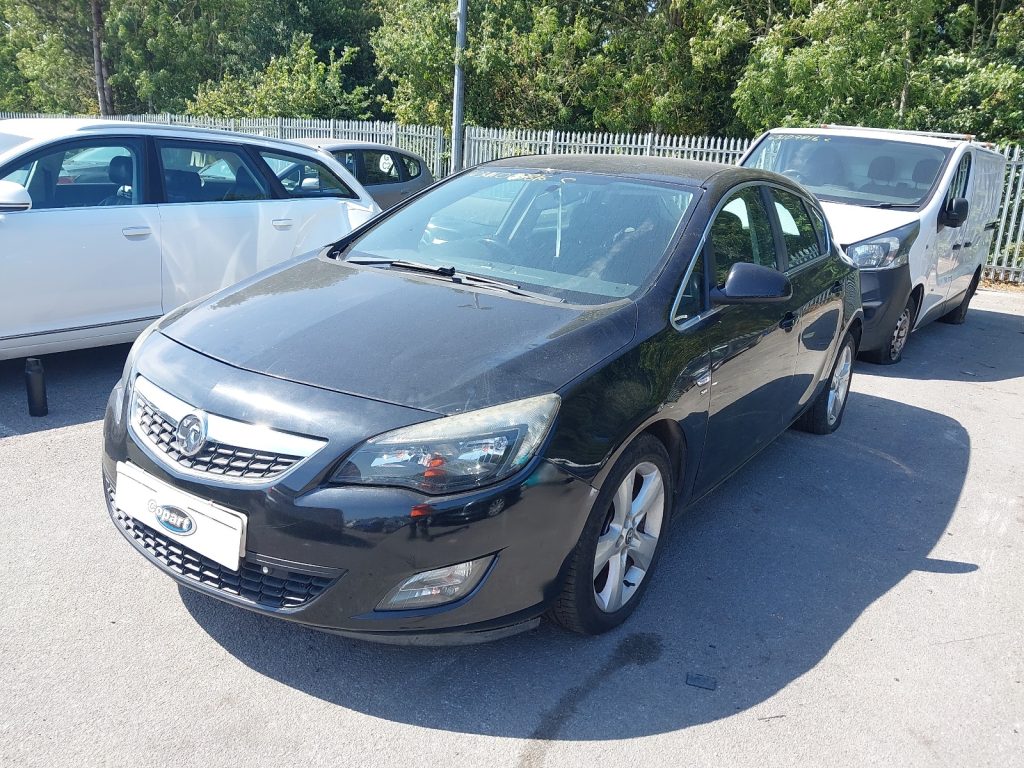 VAUXHALL ASTRA