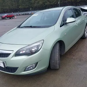 VAUXHALL ASTRA