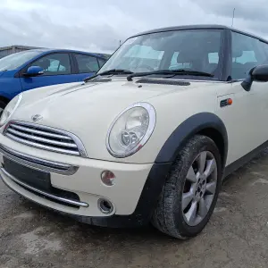 MINI HATCHBACK