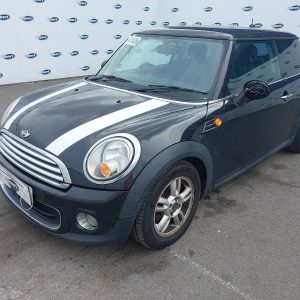 MINI HATCHBACK