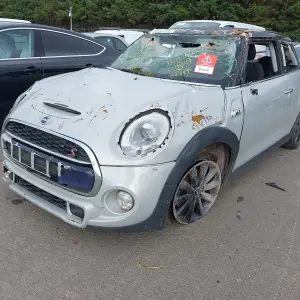 MINI HATCHBACK