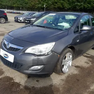 VAUXHALL ASTRA