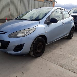 MAZDA 2