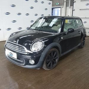 MINI HATCHBACK