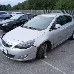VAUXHALL ASTRA