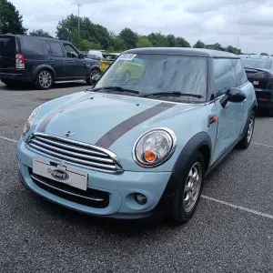 MINI HATCHBACK
