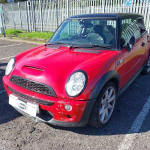 MINI HATCHBACK