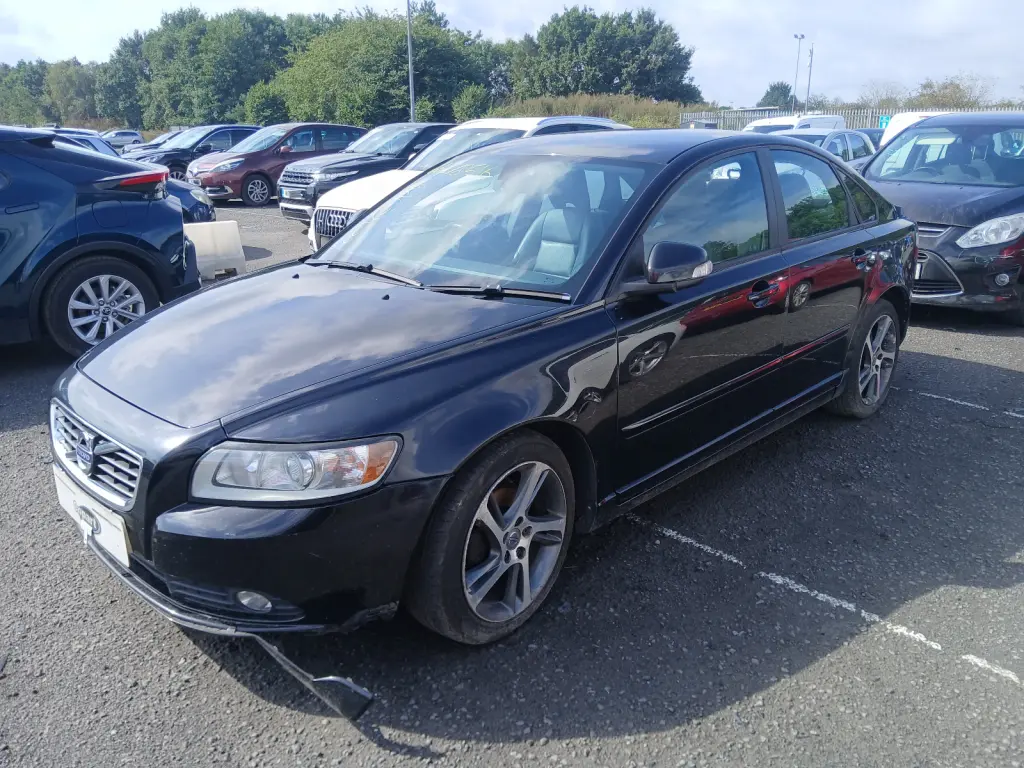 VOLVO S40