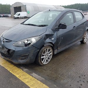 MAZDA 2