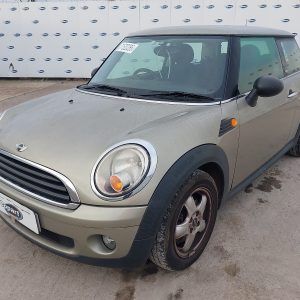 MINI HATCHBACK