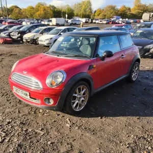 MINI HATCHBACK