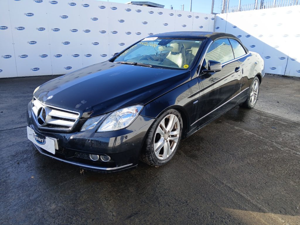 MERCEDES BENZ E