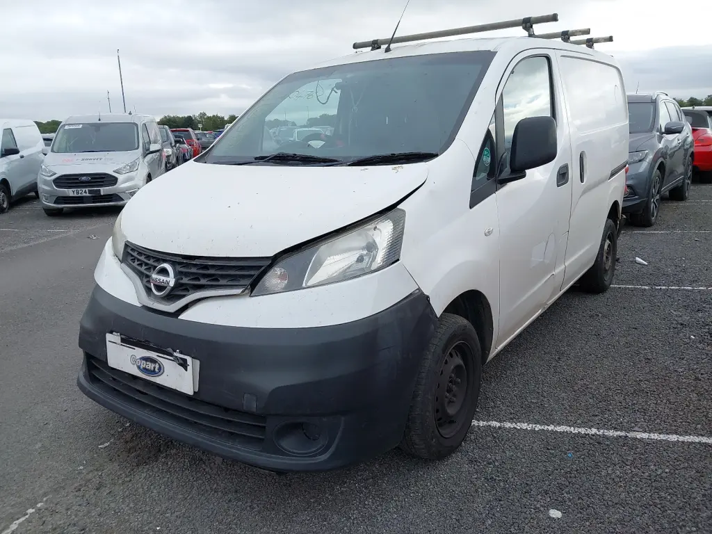 NISSAN NV200